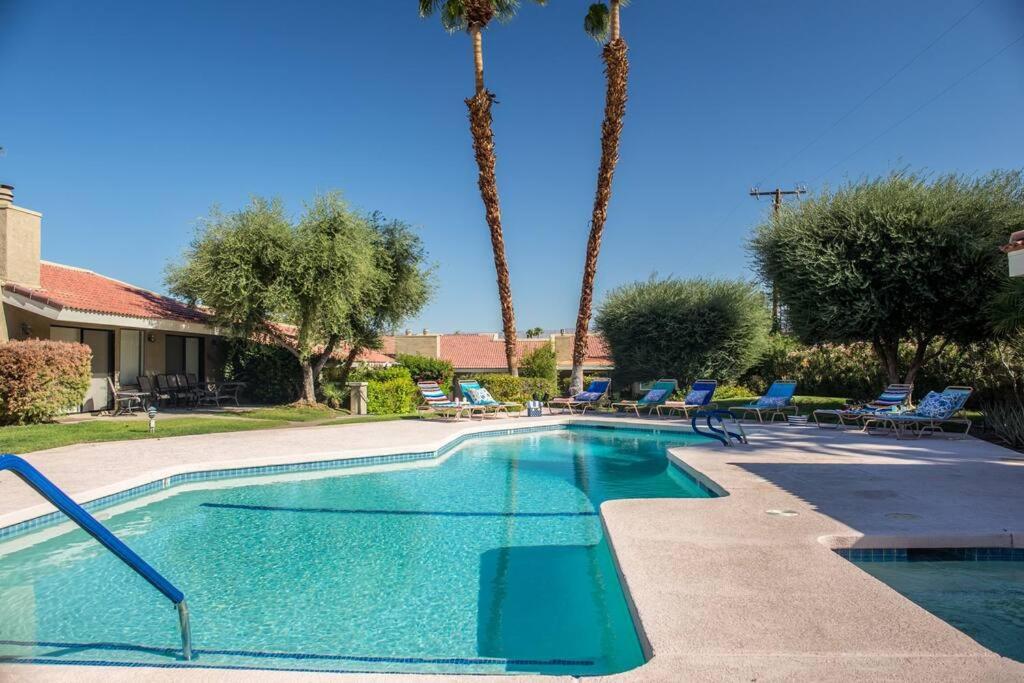 Charming Palm Desert Oasis - An Ideal Getaway Home エクステリア 写真