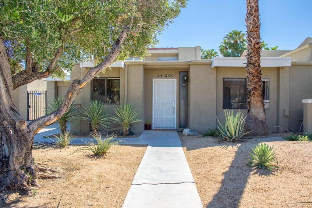 Charming Palm Desert Oasis - An Ideal Getaway Home エクステリア 写真